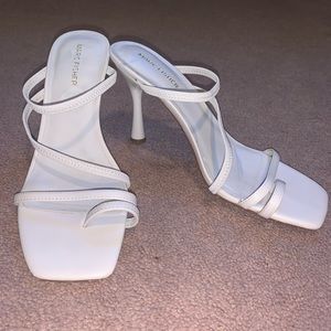 Marc Fisher white faux leather strappy kitten heels, size W9